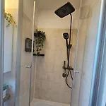 - Luxus-oase - Massagesessel, Wasserblick & Sky Tv Uelzen