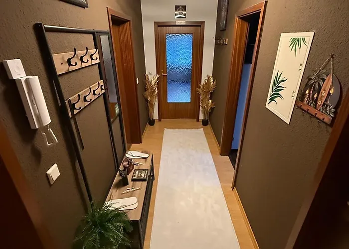 - Luxus-oase - Massagesessel, Wasserblick & Sky Tv Appartement